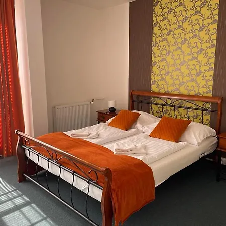Hotel Diana