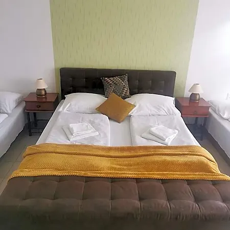 Hotel Diana