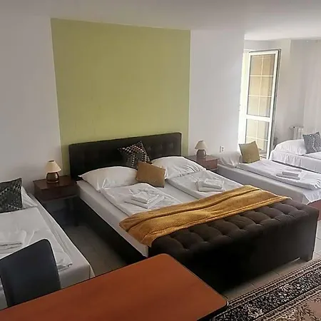 Hotel Diana