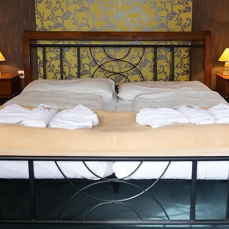 Diana Hotel