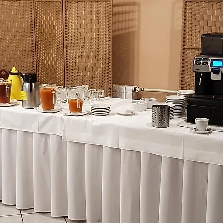 Diana Отель Нове-Место-над-Вагом